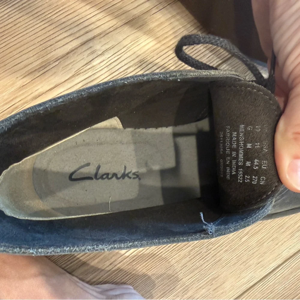 Clarks Men’s Desert Chukka Boot Size 11 Black/Grey Color